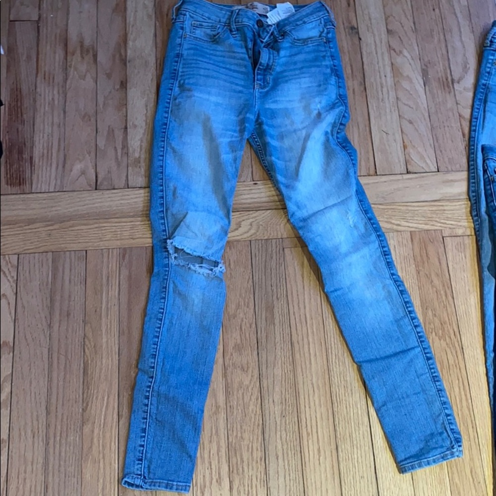 Cute Ripped Jeans - Hollister